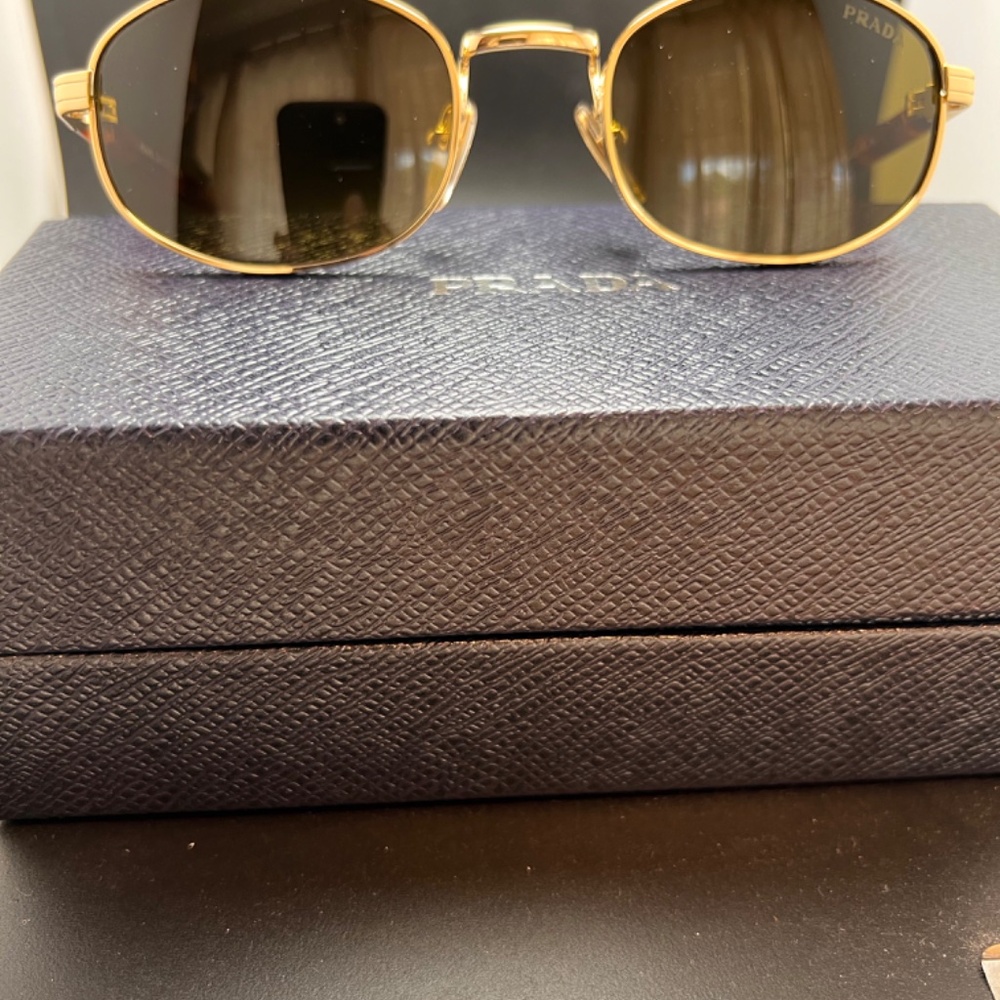 Designer Sunglasses - Picture 7 of 11